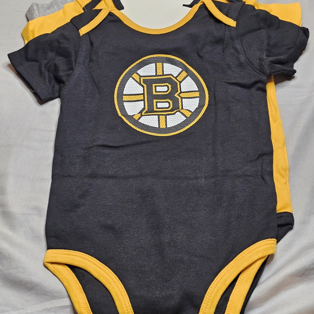 NHL‎ Bruins Baby Onesies 3 Pack